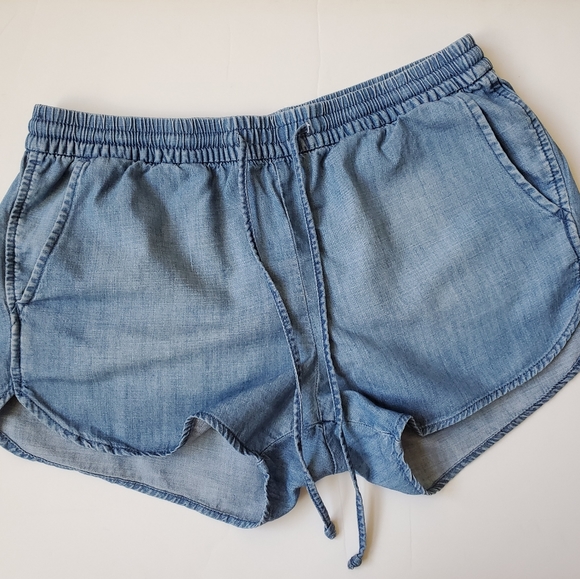 GAP Pants - GAP Denim pull on shorts